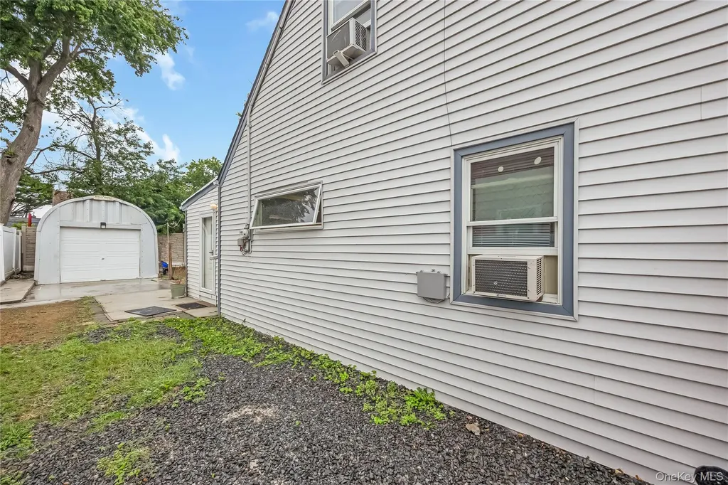 41 Haig Road Valley Stream NY 11581