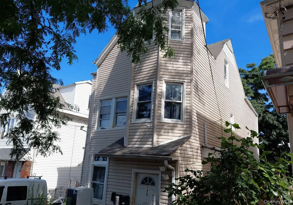 173 Benziger Avenue Staten Island NY 10301