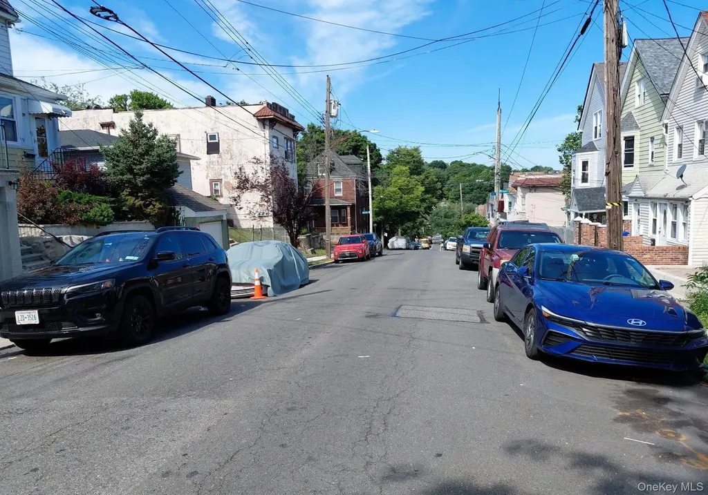 173 Benziger Avenue Staten Island NY 10301