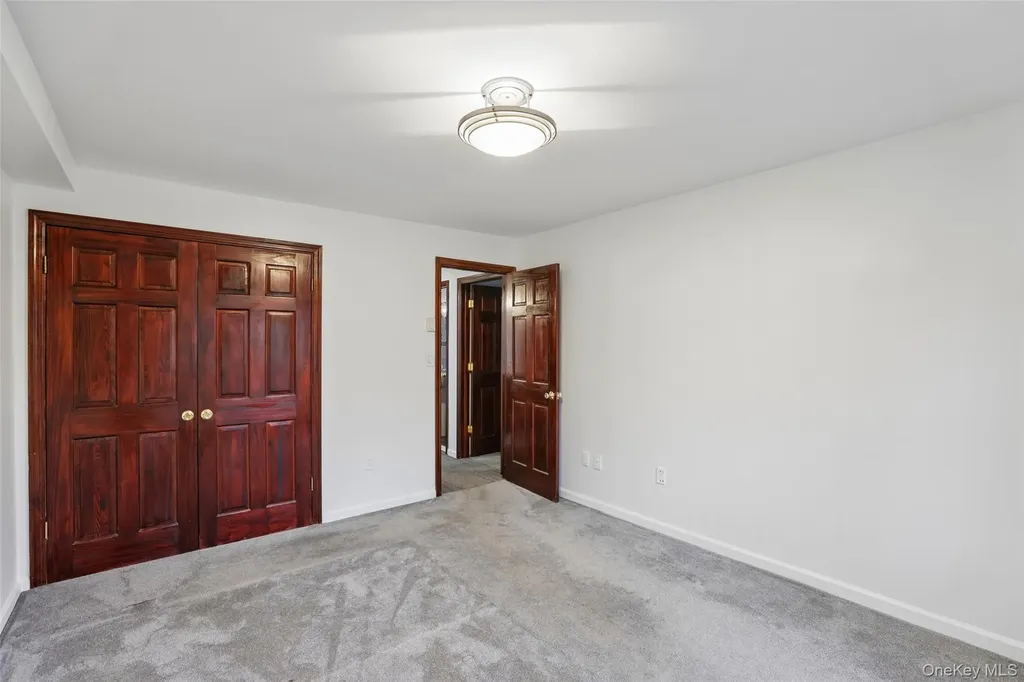 530 Hudson Avenue Cedarhurst NY 11516