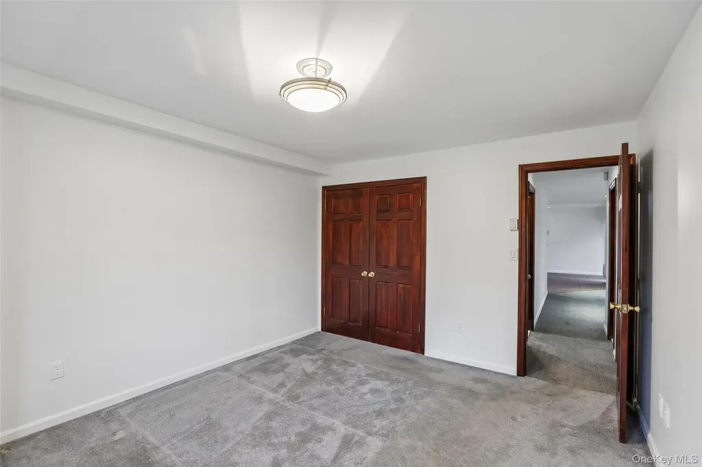 530 Hudson Avenue Cedarhurst NY 11516