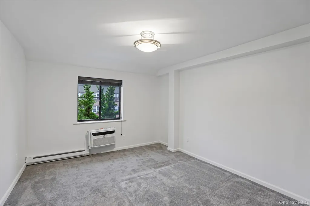 530 Hudson Avenue Cedarhurst NY 11516