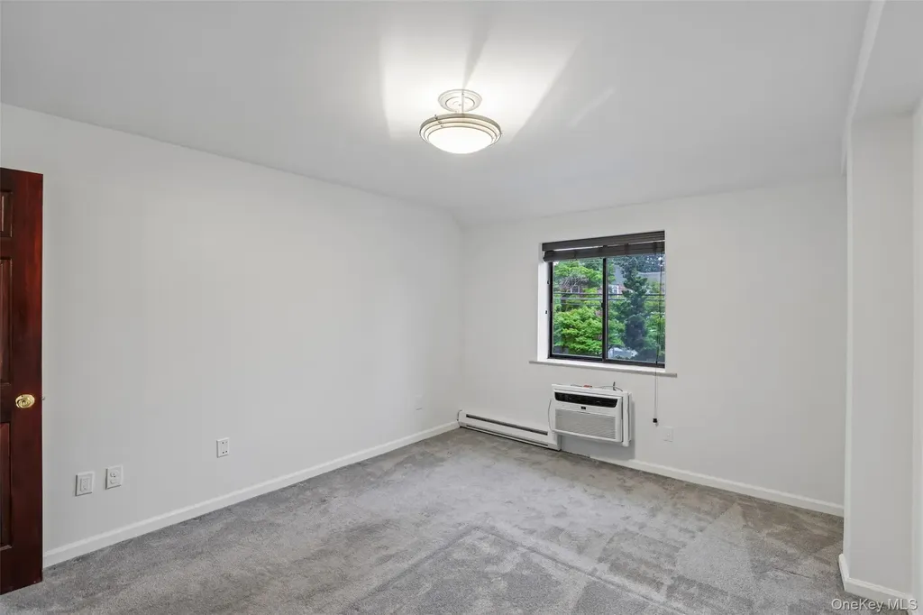 530 Hudson Avenue Cedarhurst NY 11516