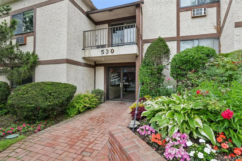 530 Hudson Avenue Cedarhurst NY 11516