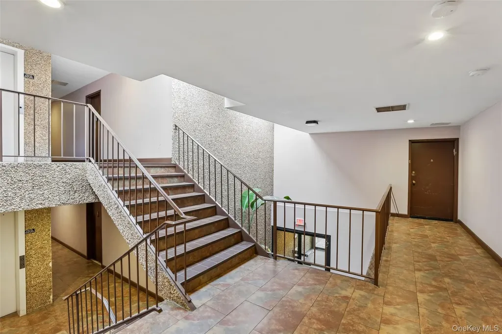 530 Hudson Avenue Cedarhurst NY 11516