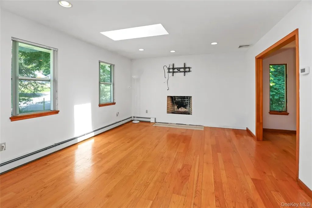 2 Verven Road Poughkeepsie NY 12603