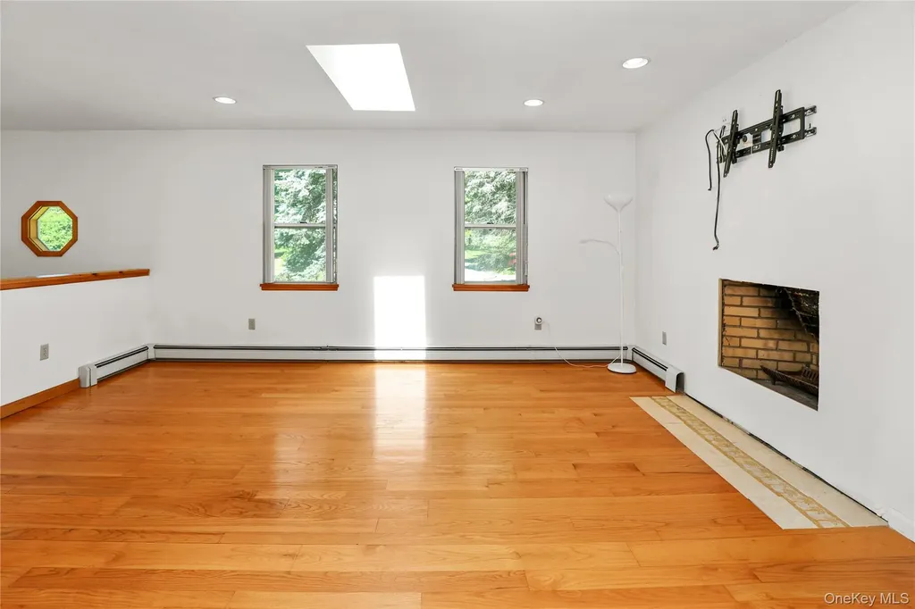 2 Verven Road Poughkeepsie NY 12603