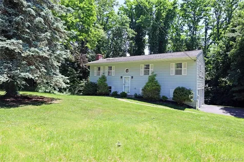 2 Verven Road Poughkeepsie NY 12603