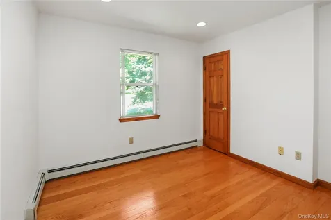2 Verven Road Poughkeepsie NY 12603