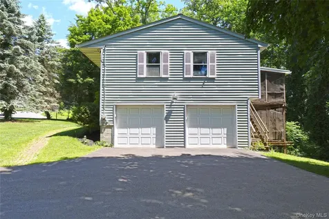 2 Verven Road Poughkeepsie NY 12603