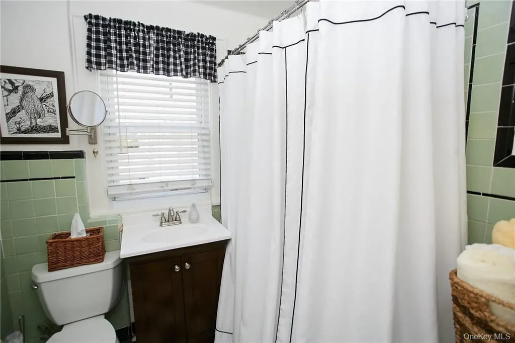 68 Stephenson Boulevard New Rochelle NY 10801