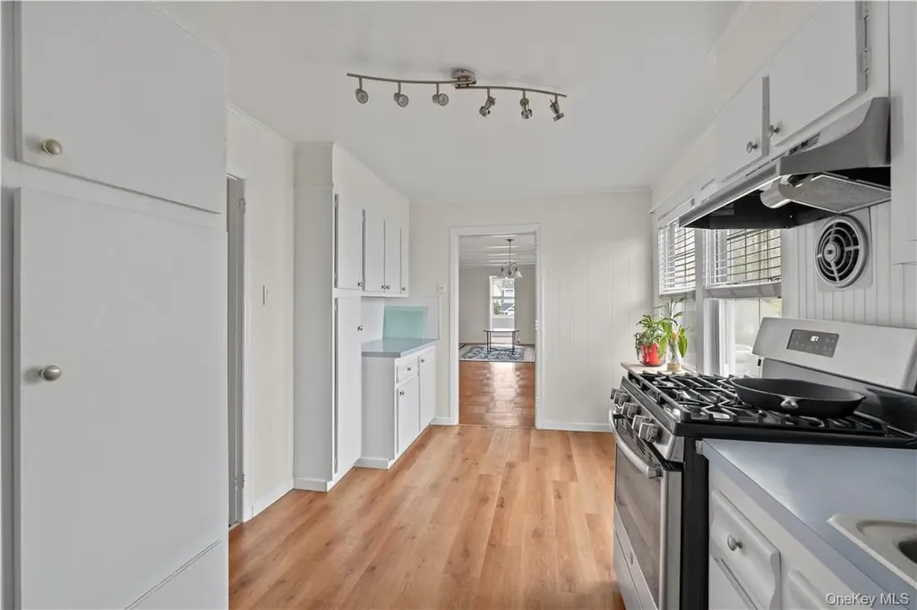 68 Stephenson Boulevard New Rochelle NY 10801