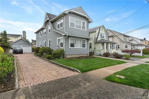 68 Stephenson Boulevard New Rochelle NY 10801