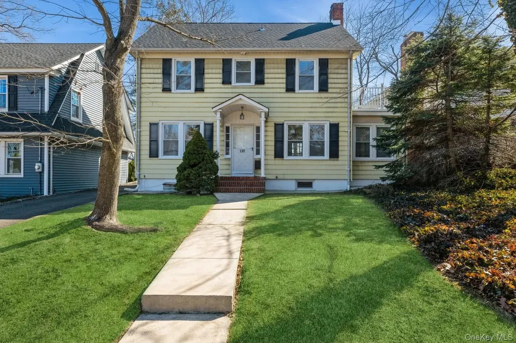 130 Soundview Road Huntington NY 11743