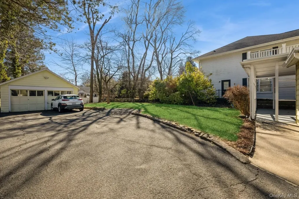 130 Soundview Road Huntington NY 11743