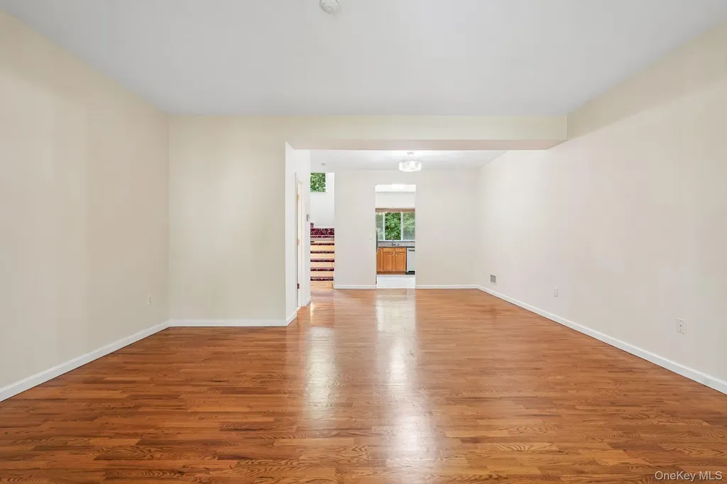 212 Arlington Court Bardonia NY 10954