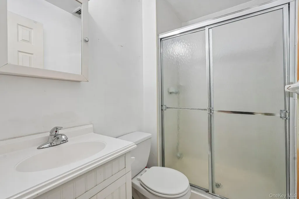 212 Arlington Court Bardonia NY 10954