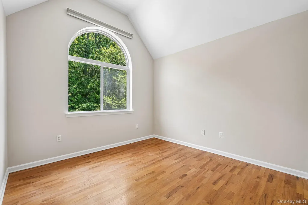 212 Arlington Court Bardonia NY 10954
