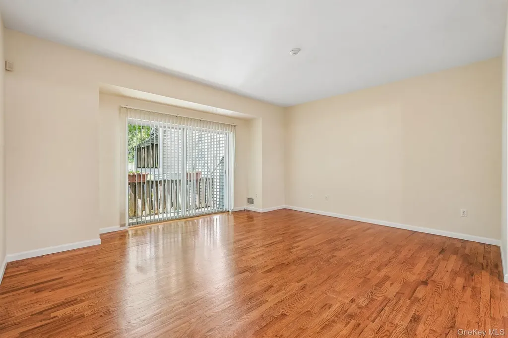 212 Arlington Court Bardonia NY 10954