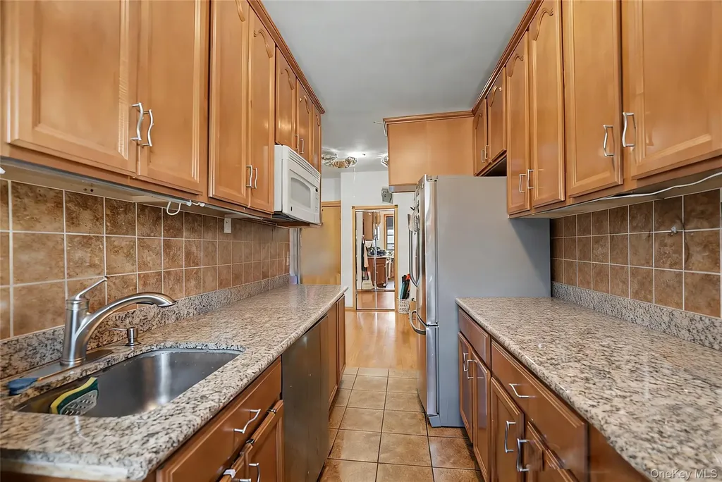 136-05 Sanford Avenue Flushing NY 11355