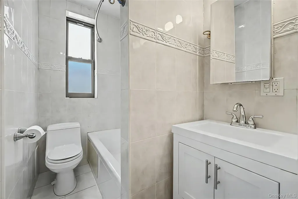 136-05 Sanford Avenue Flushing NY 11355