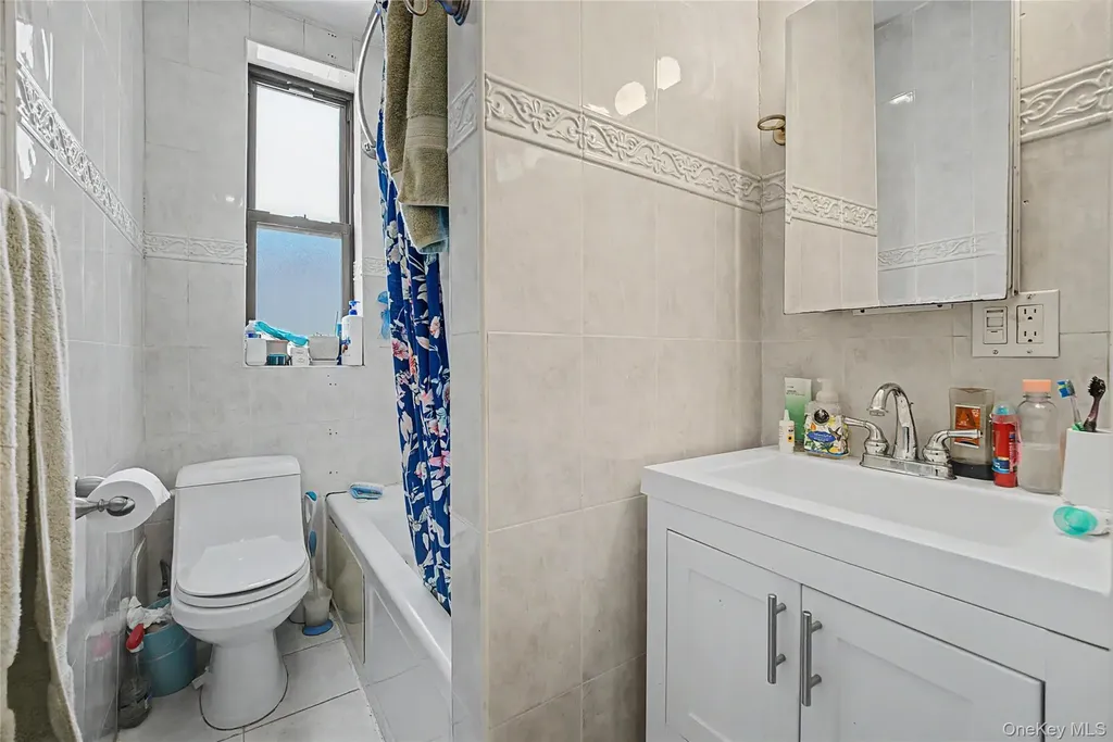 136-05 Sanford Avenue Flushing NY 11355