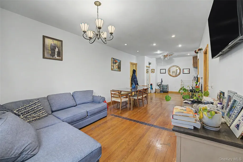 136-05 Sanford Avenue Flushing NY 11355