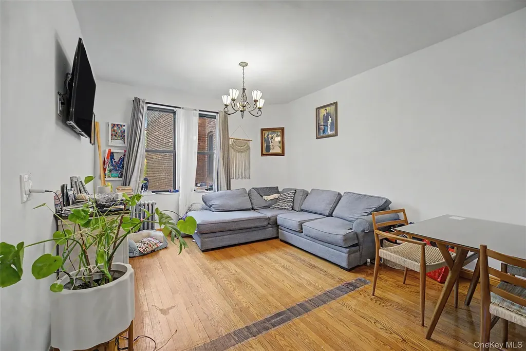 136-05 Sanford Avenue Flushing NY 11355