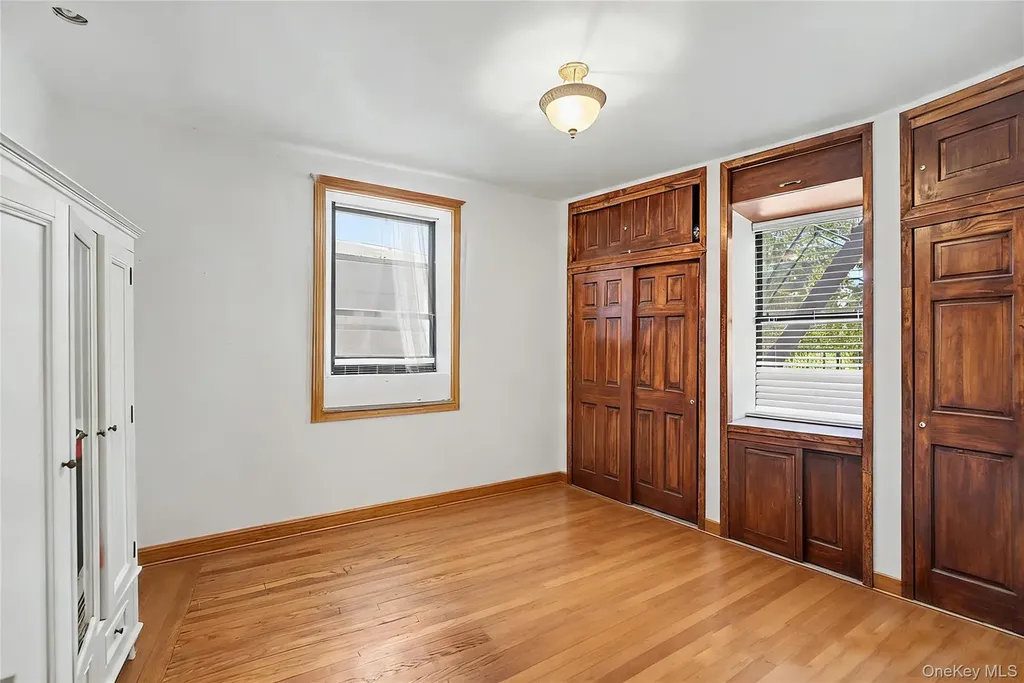 136-05 Sanford Avenue Flushing NY 11355