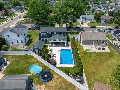 565 Kell Place Seaford NY 11783