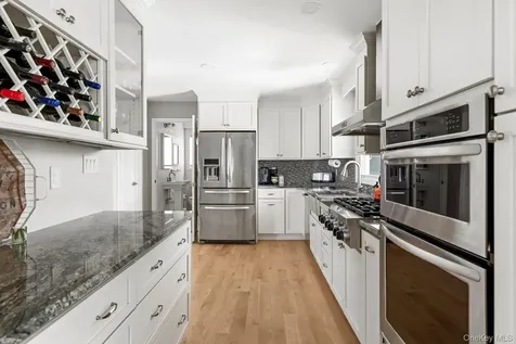 565 Kell Place Seaford NY 11783