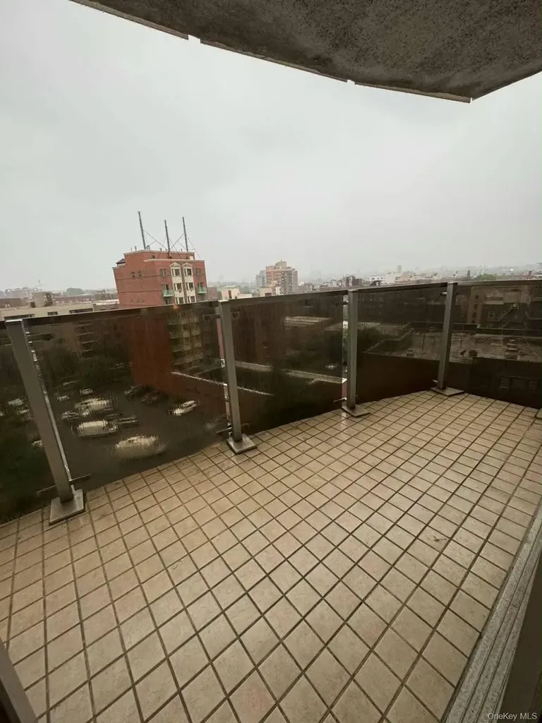 13338 Sanford Avenue Flushing NY 11355
