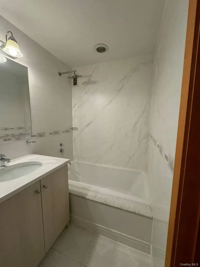 13338 Sanford Avenue Flushing NY 11355