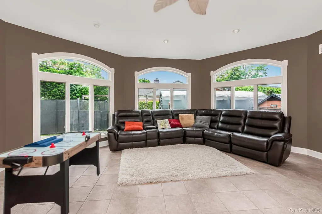 4 Knox Place Staten Island NY 10314