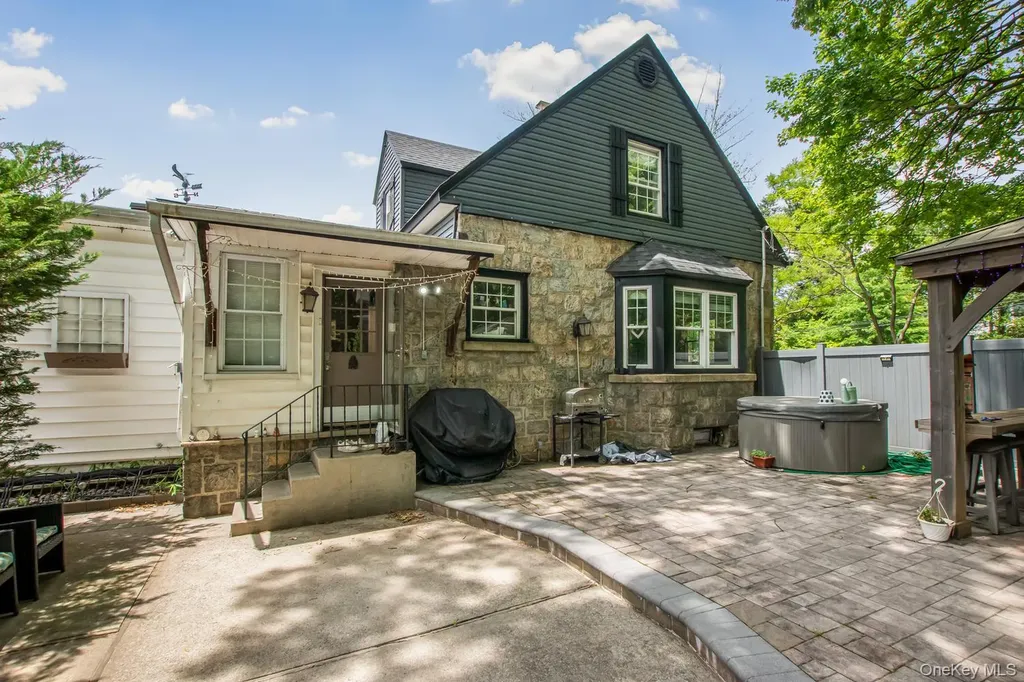 4 Knox Place Staten Island NY 10314
