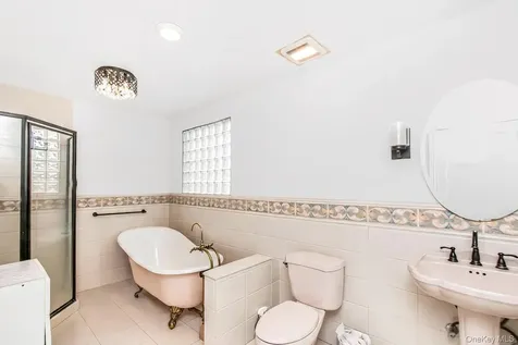 4 Knox Place Staten Island NY 10314