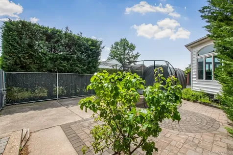 4 Knox Place Staten Island NY 10314