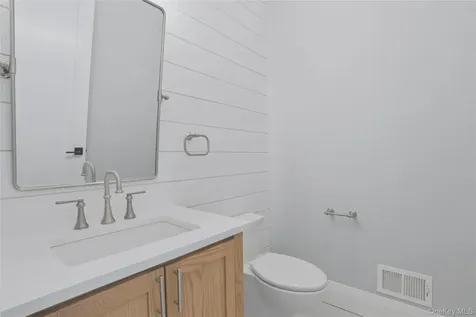 400 Bruyn Turnpike Wallkill NY 12589
