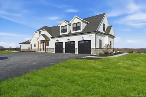 400 Bruyn Turnpike Wallkill NY 12589