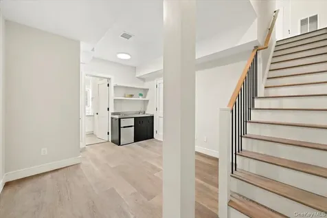 395 5th Avenue New Rochelle NY 10801
