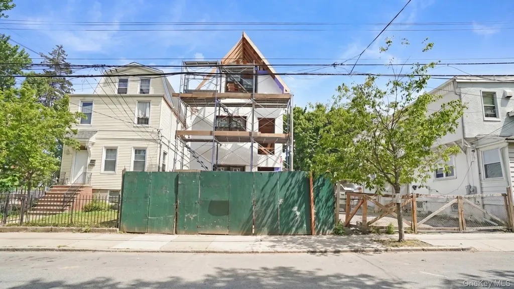 4564 Matilda Avenue Bronx NY 10470