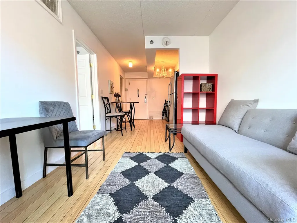 516 W 47th Street New York (manhattan) NY 10036