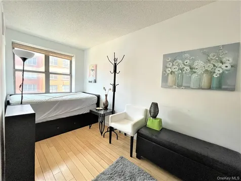 516 W 47th Street New York (manhattan) NY 10036