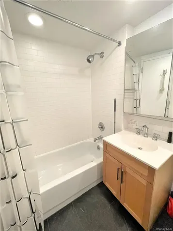 516 W 47th Street New York (manhattan) NY 10036