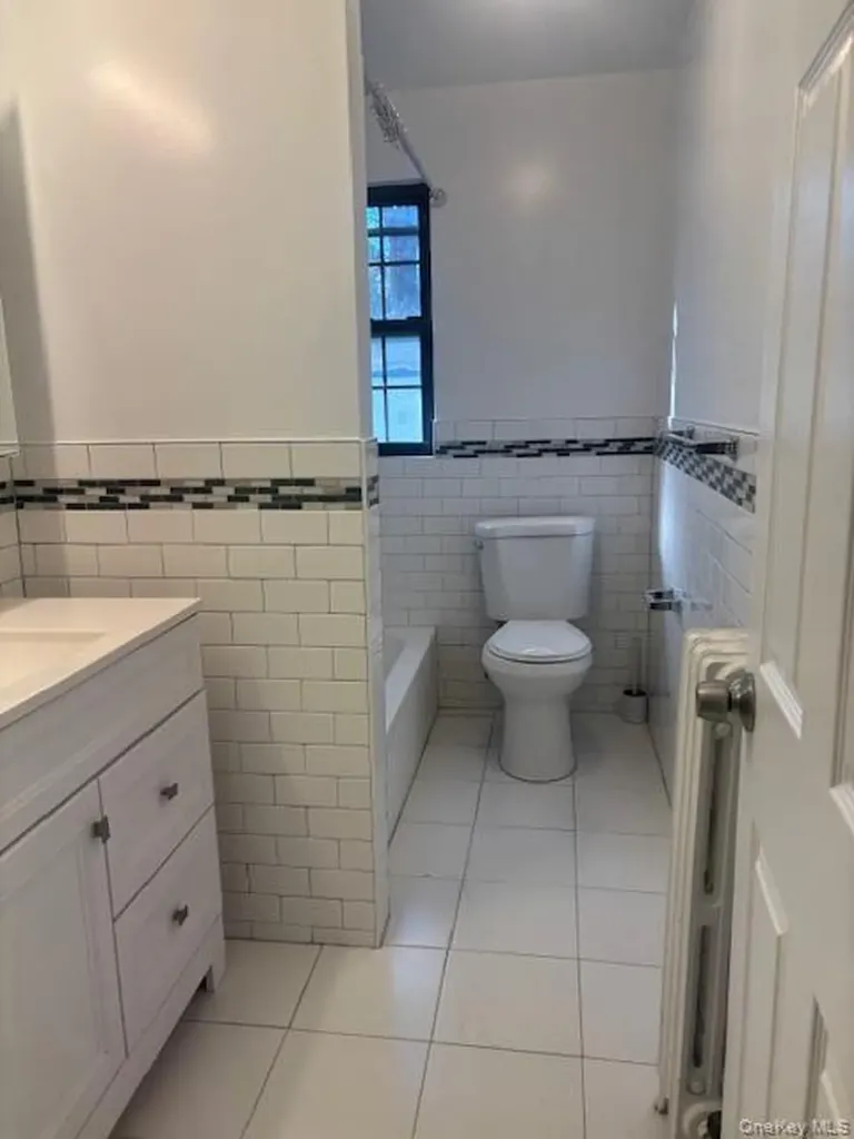 28 W Neck Road Huntington NY 11743