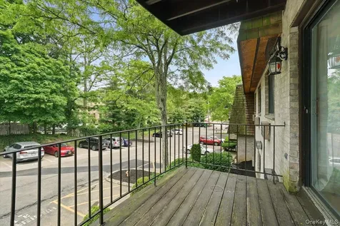 555 Central Park Avenue Scarsdale NY 10583