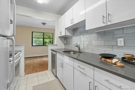 555 Central Park Avenue Scarsdale NY 10583