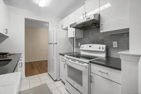 555 Central Park Avenue Scarsdale NY 10583
