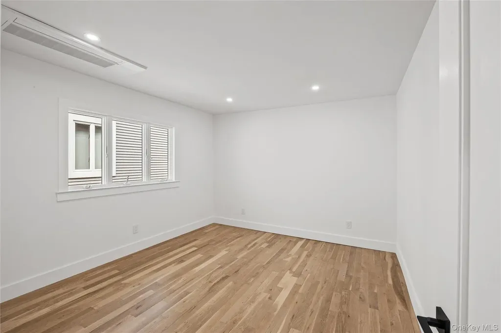 119 Alhambra Road Massapequa NY 11758