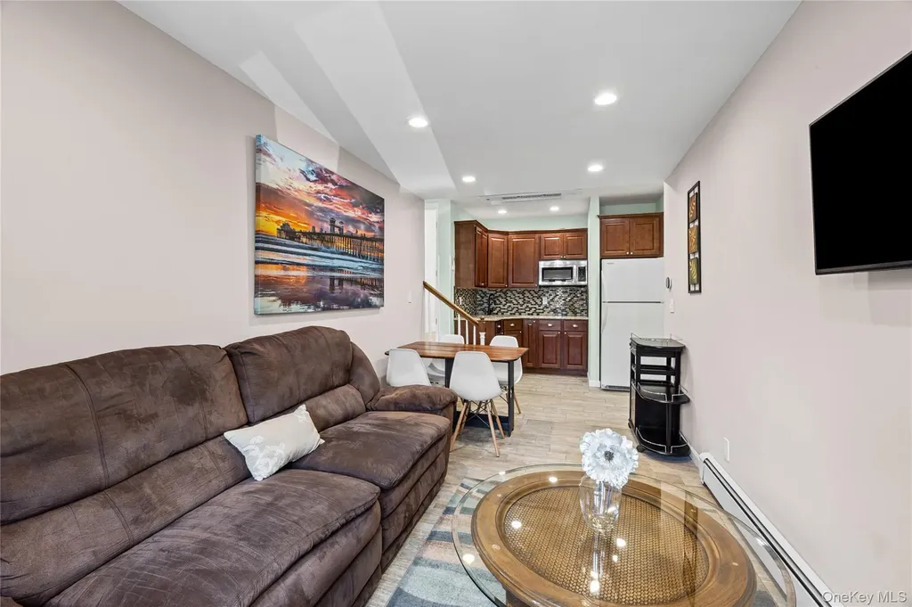 119 Alhambra Road Massapequa NY 11758
